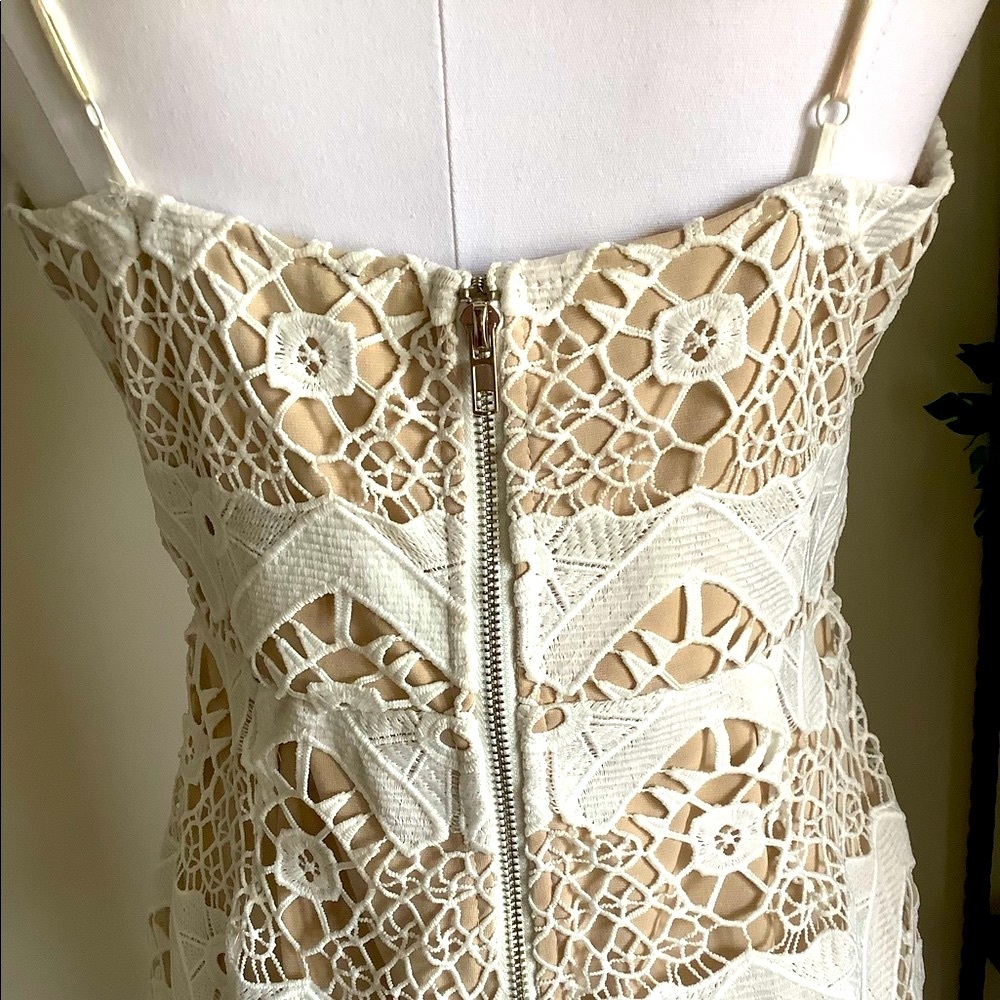 Beautiful White Crochet Lace Dress - Picture 7 of 15